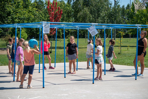 Why Your Camp Needs Team Building Games