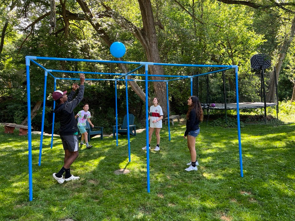 4 Square in the Air: Play Virtually Anywhere!